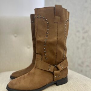 Bota plana caña alta